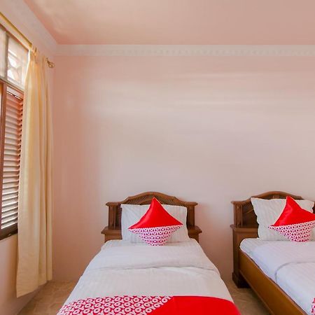 Oyo 2858 Vafa Guesthouse Cianjur Bagian luar foto