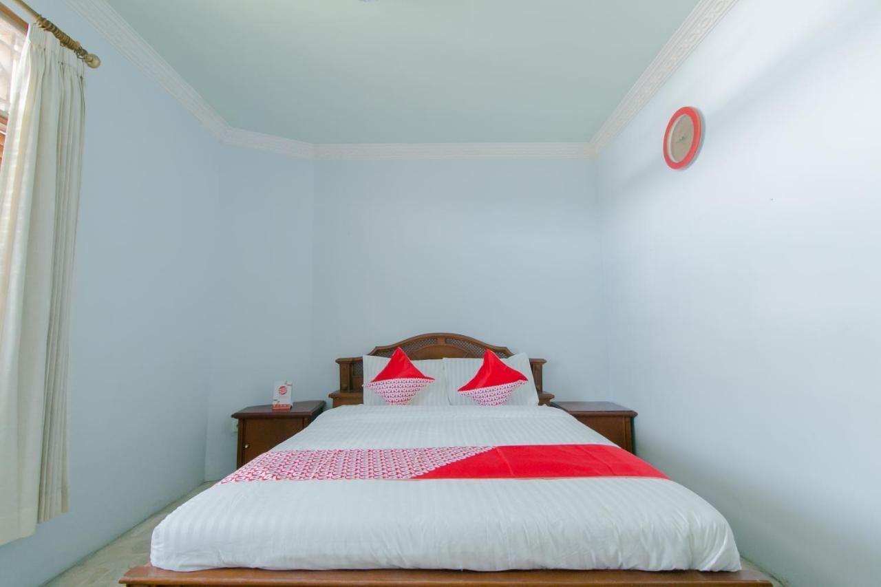 Oyo 2858 Vafa Guesthouse Cianjur Bagian luar foto