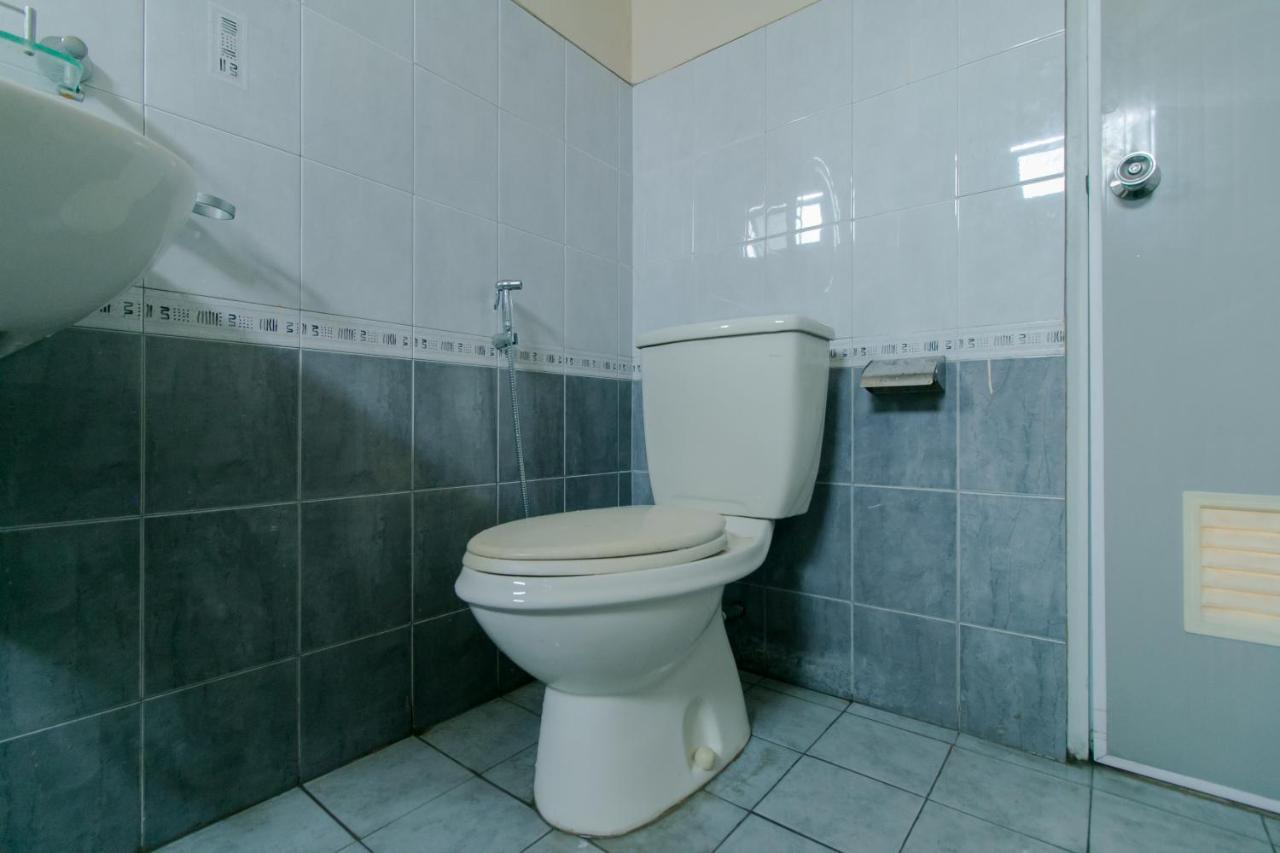 Oyo 2858 Vafa Guesthouse Cianjur Bagian luar foto