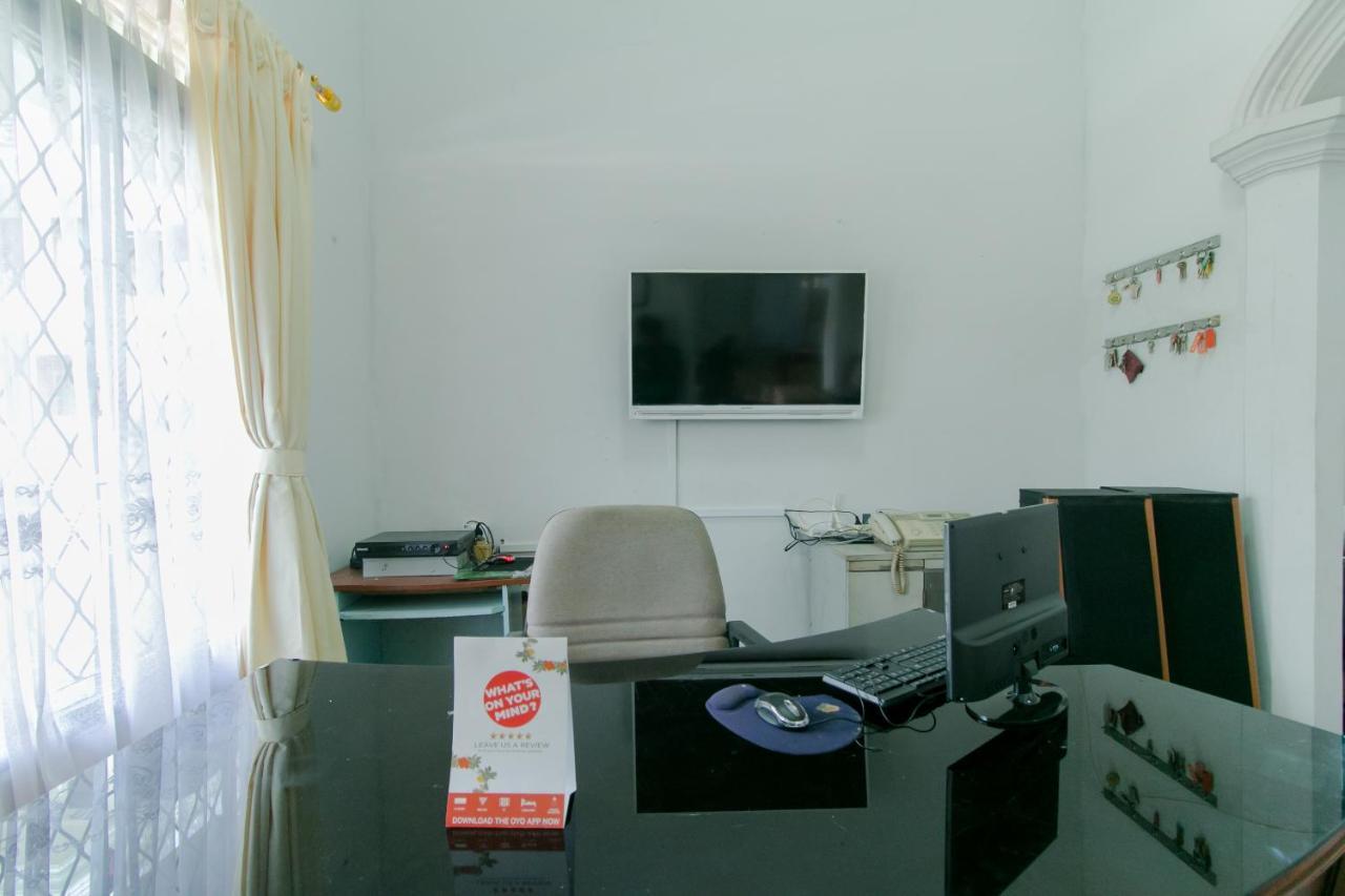 Oyo 2858 Vafa Guesthouse Cianjur Bagian luar foto