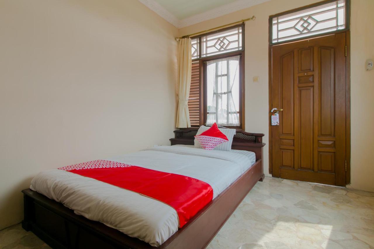 Oyo 2858 Vafa Guesthouse Cianjur Bagian luar foto