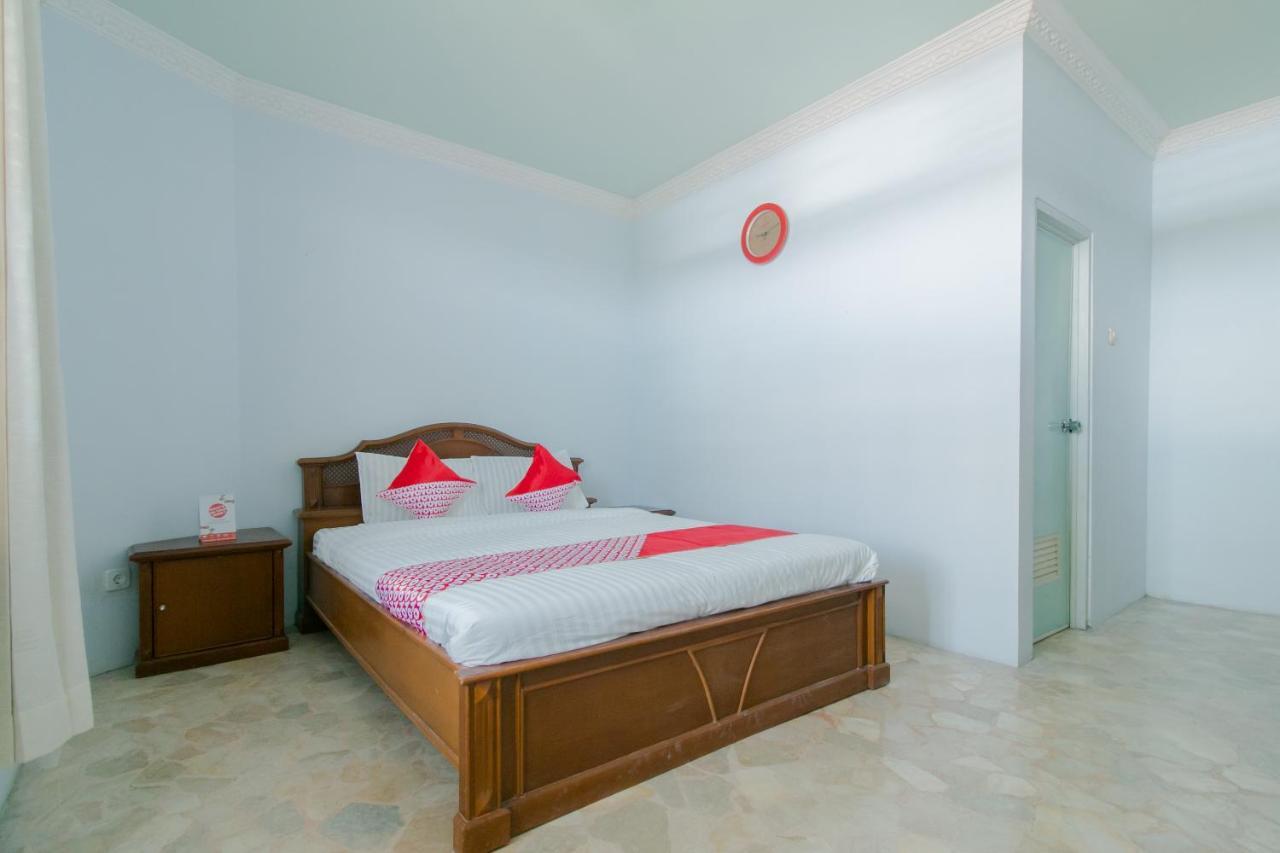 Oyo 2858 Vafa Guesthouse Cianjur Bagian luar foto