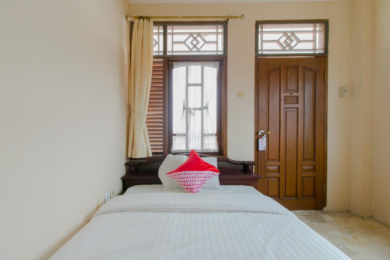 Oyo 2858 Vafa Guesthouse Cianjur Bagian luar foto