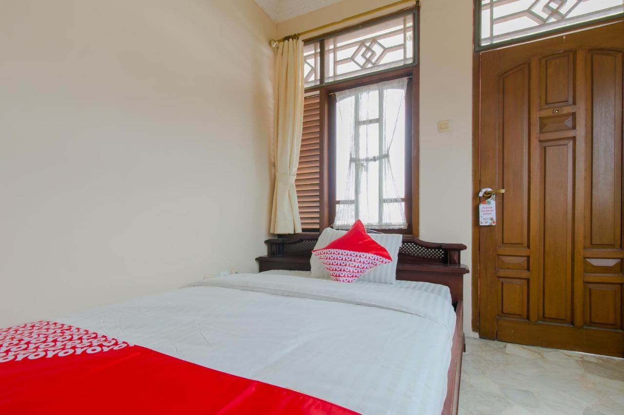 Oyo 2858 Vafa Guesthouse Cianjur Bagian luar foto