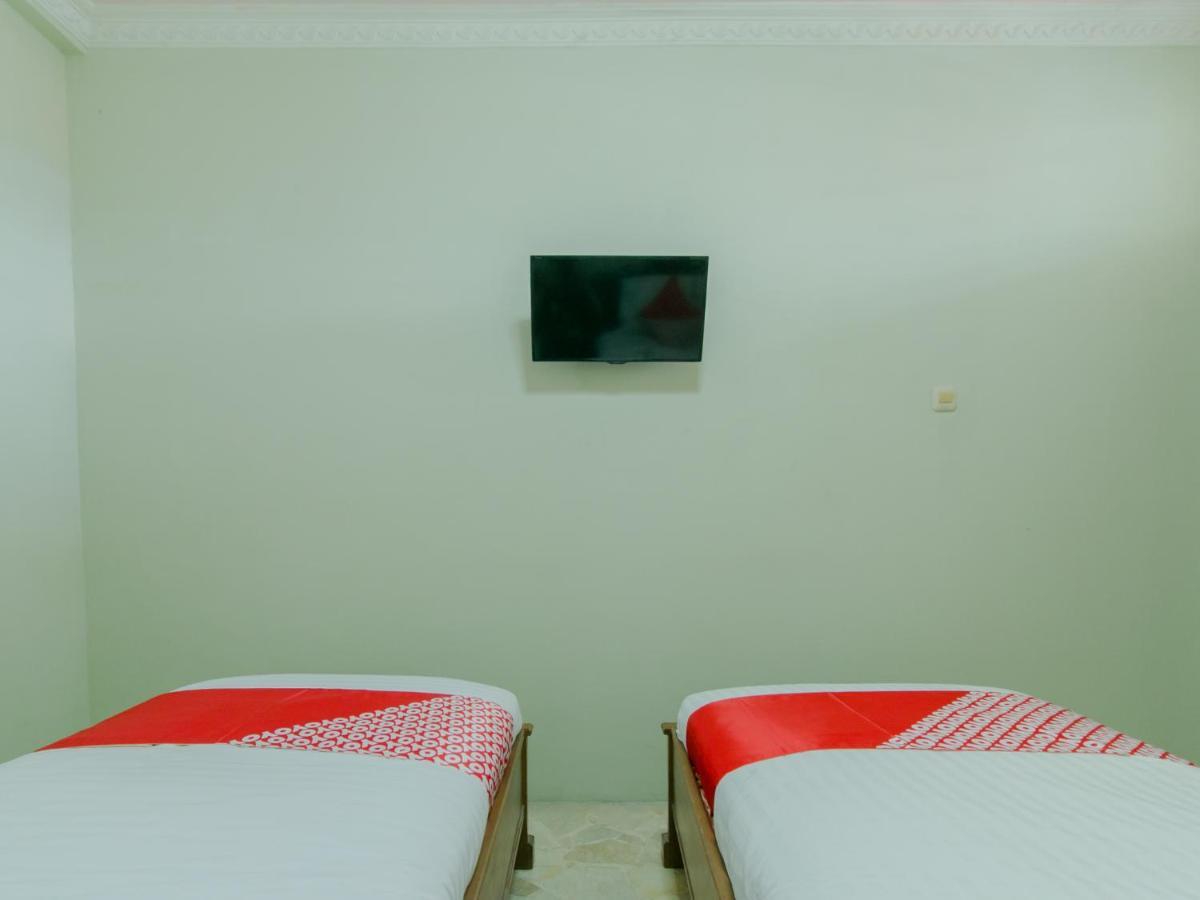 Oyo 2858 Vafa Guesthouse Cianjur Bagian luar foto
